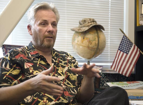 Professor honored for dedication to veterans