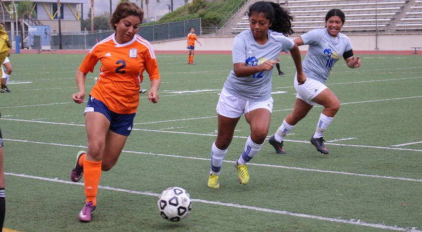 Women’s soccer makes it to playoffs