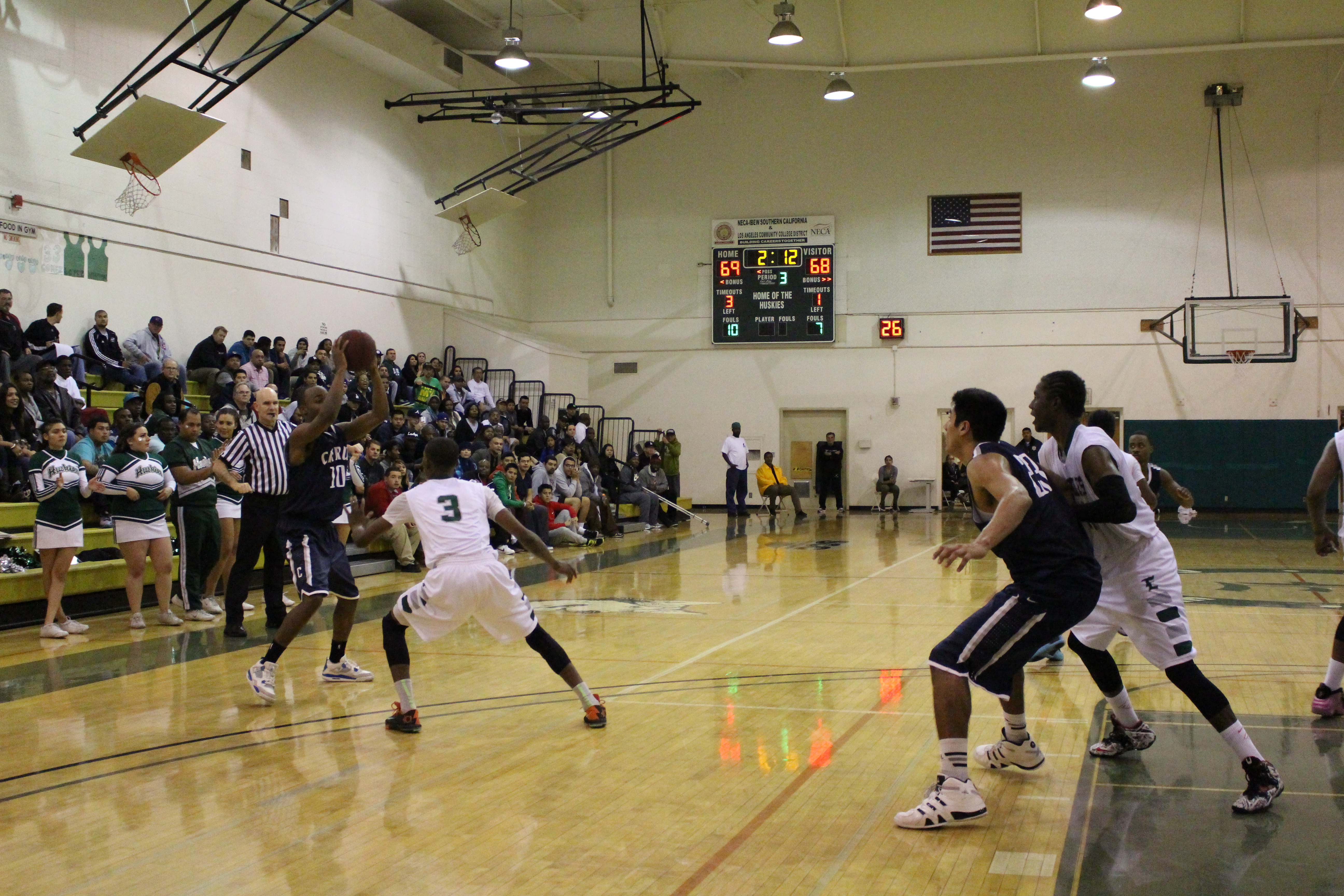 Owls upset Huskies in double OT thriller