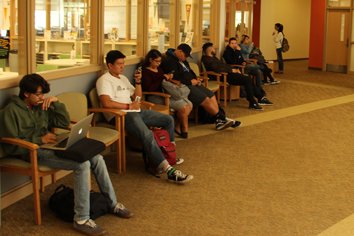 Insufficient interactions: Academic advising