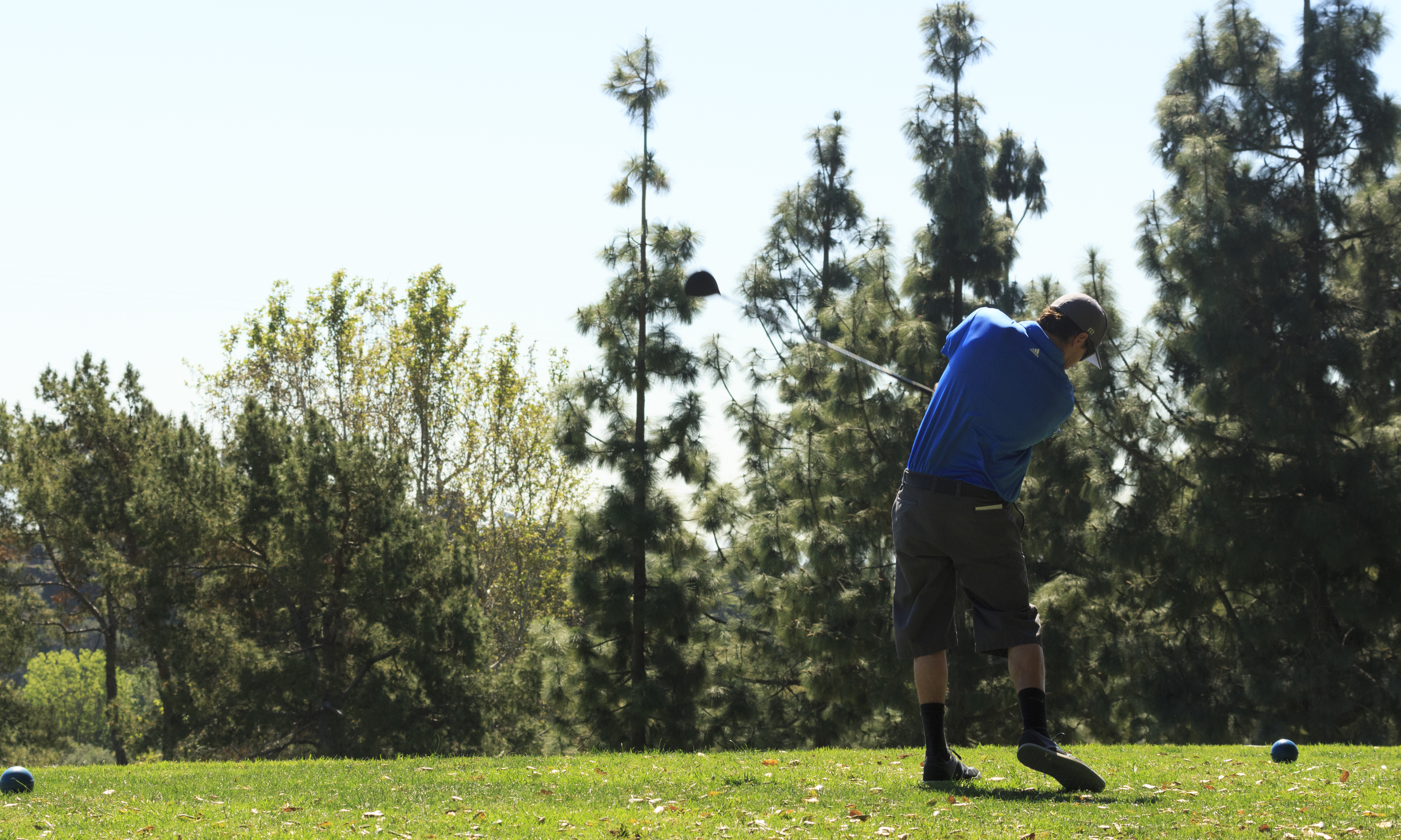 Men’s golf takes fourth in conference, advances to regional playoffs
