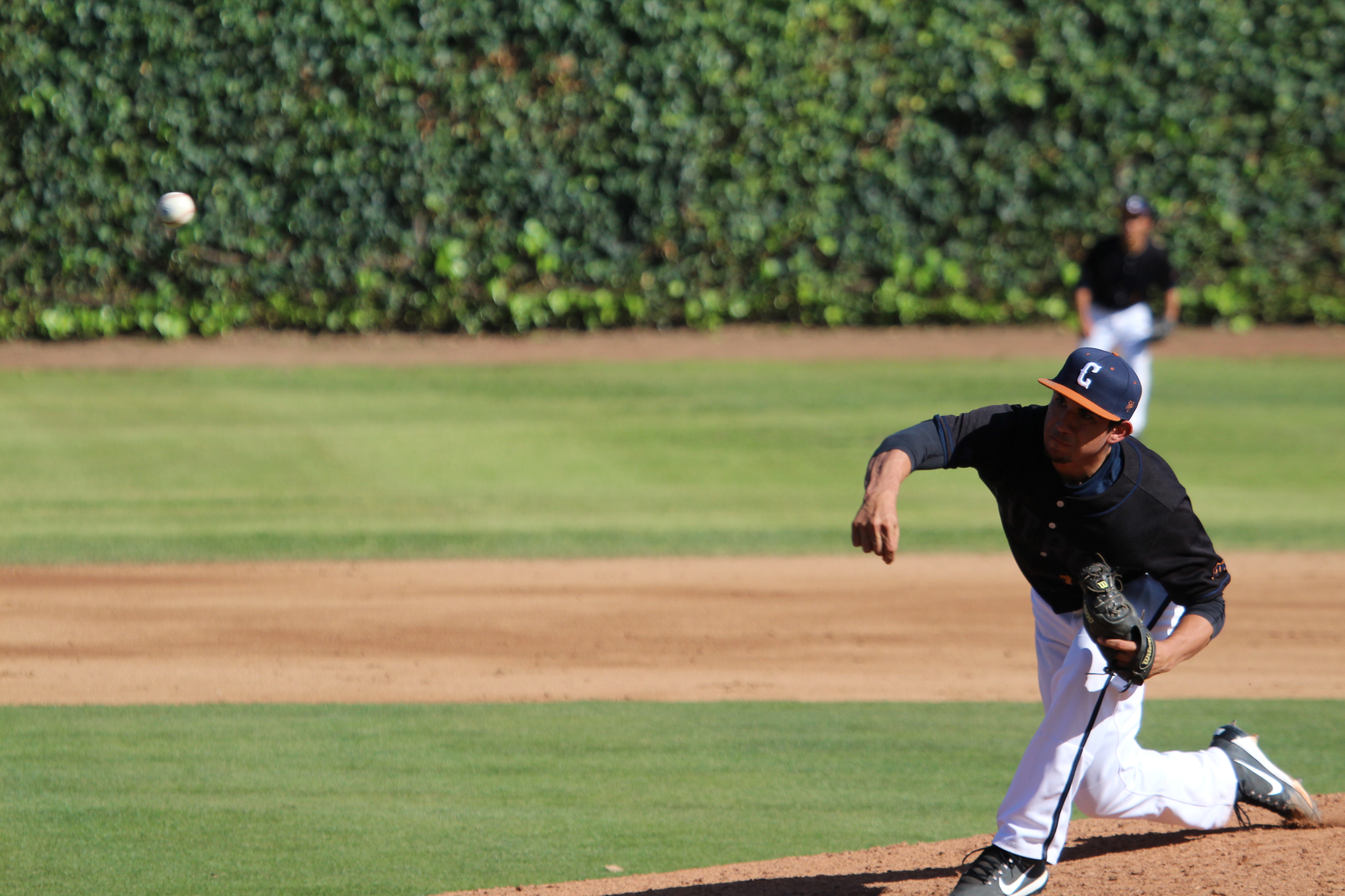 Baseball’s three-game winning streak puts Owls over .500