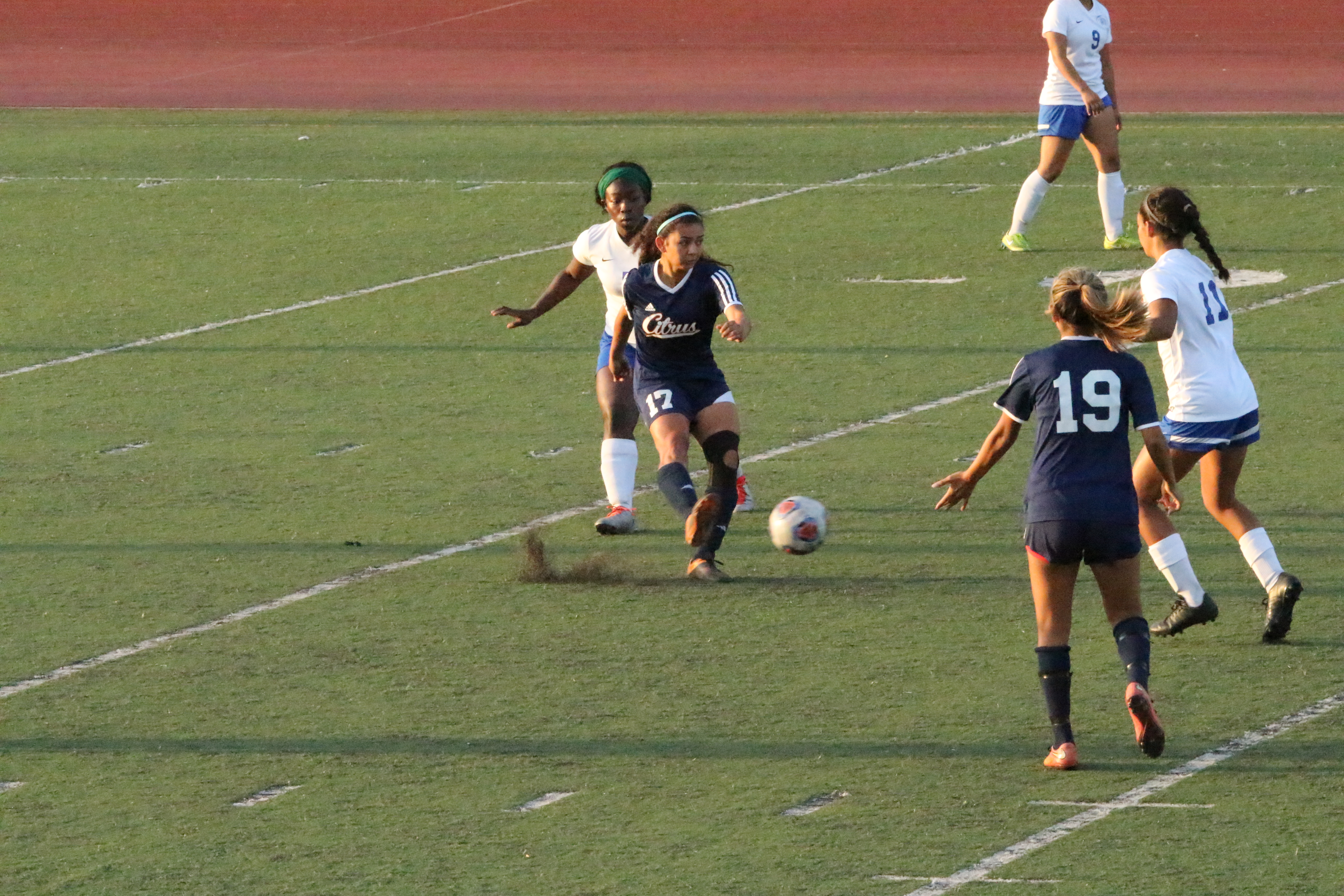 Conference play dooms Owls’ season