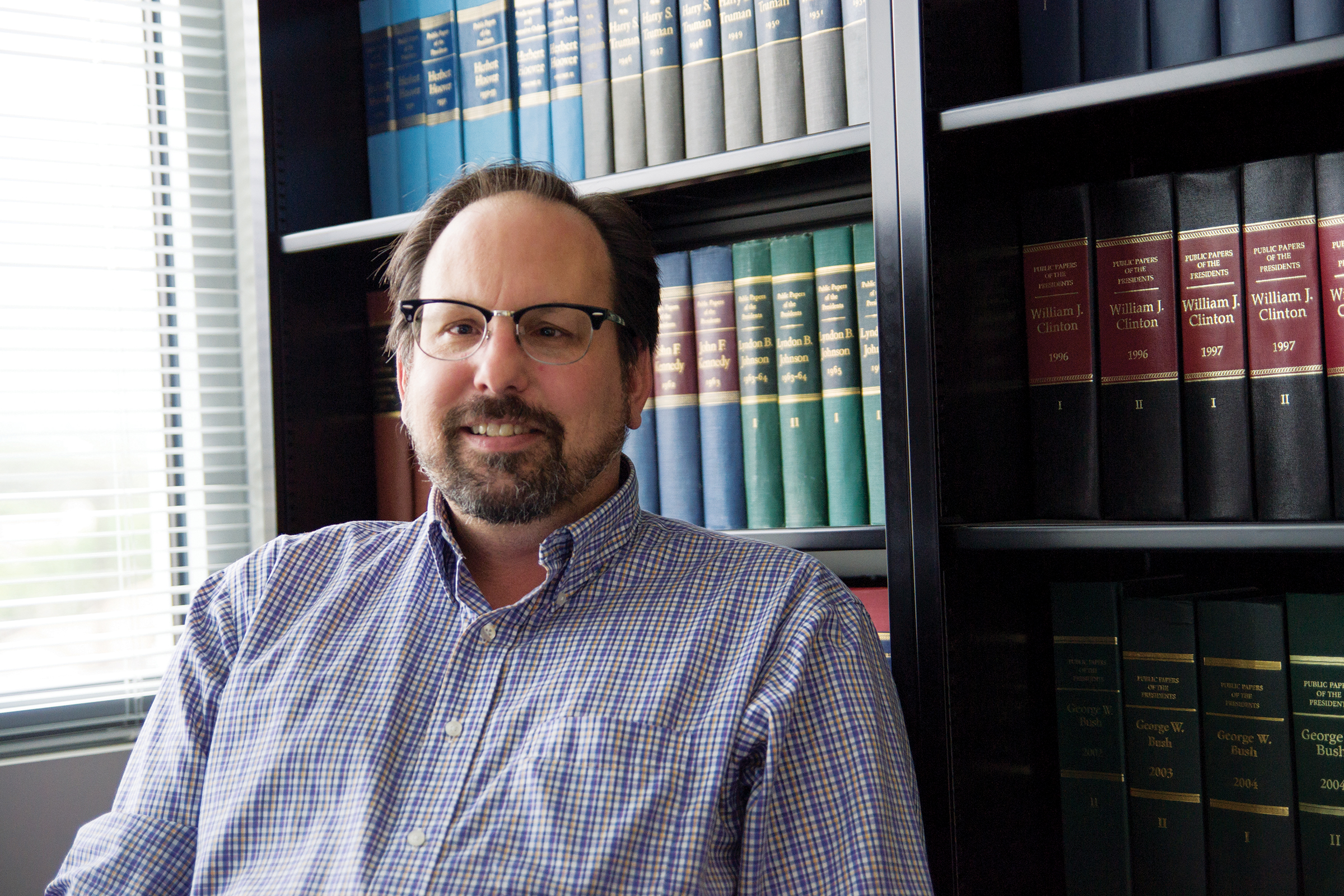 Political science professor wins best online reference work