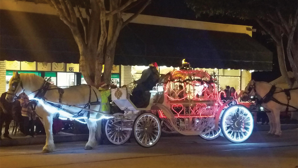 Holiday Stroll brings a sense of community to Glendora