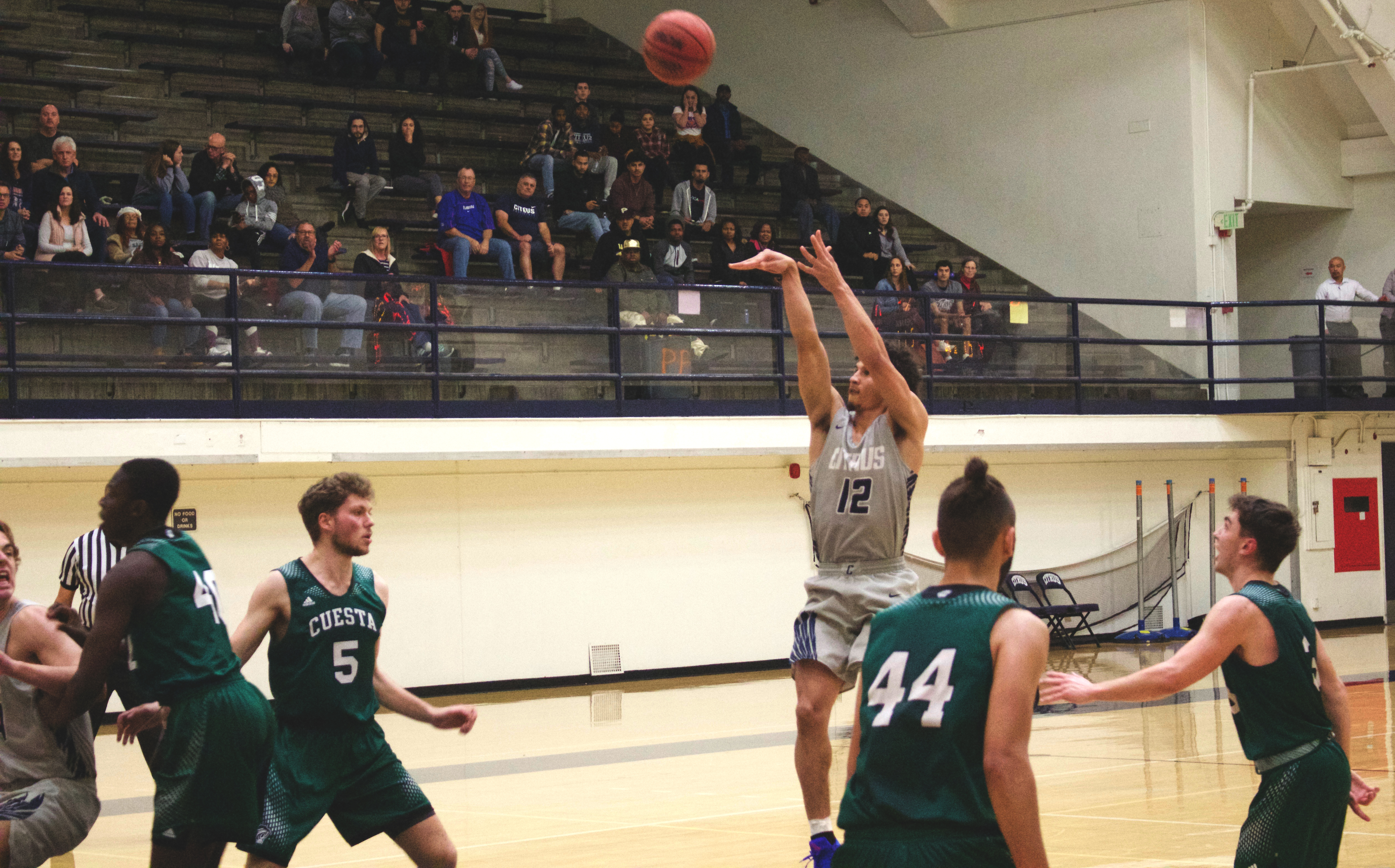 Men’s basketball win playoff round over Cuesta Cougars