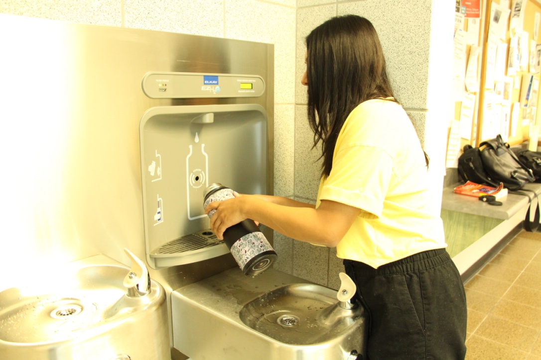 Water bottle filling station replaces plastic use