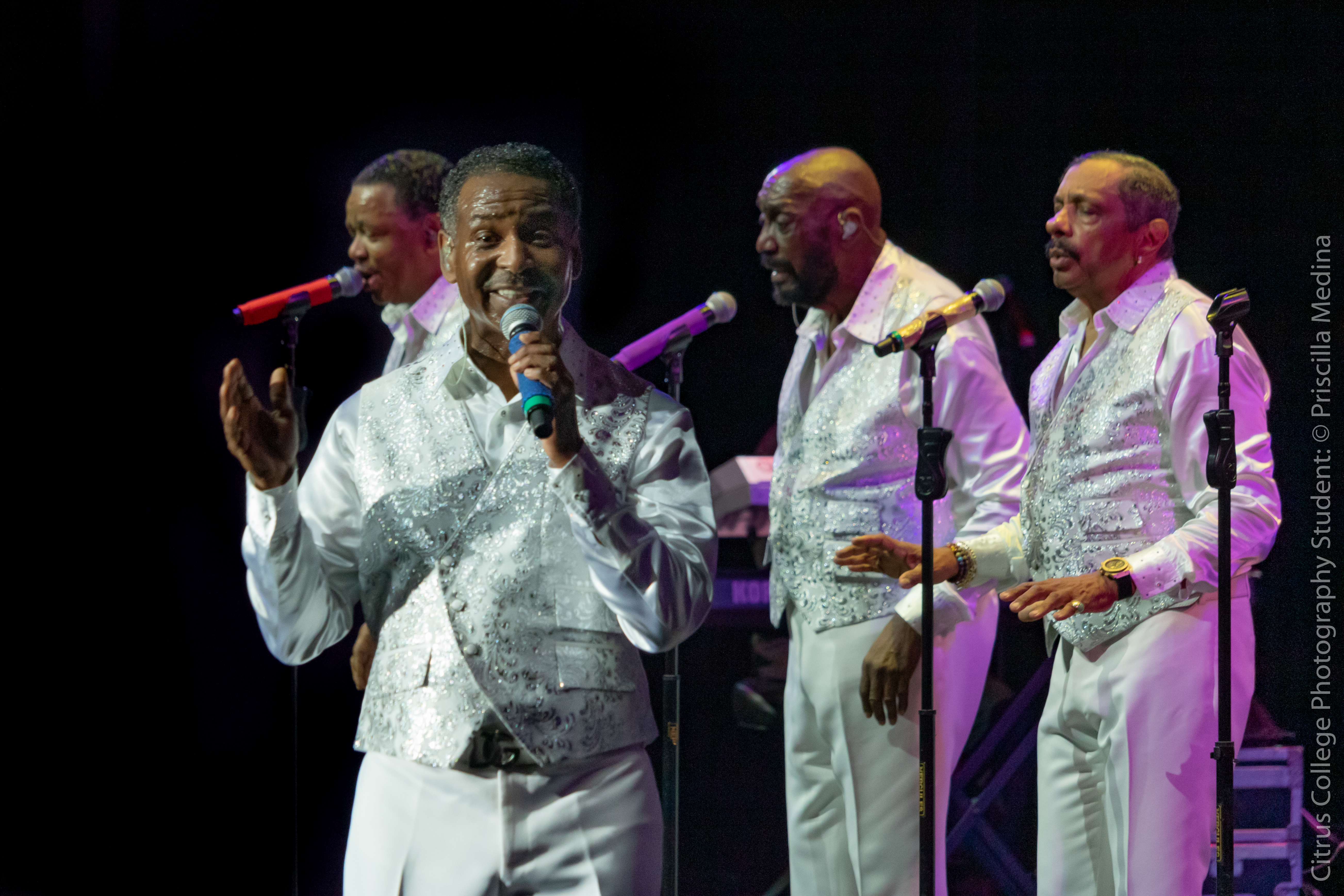 The Temptations bring down the house